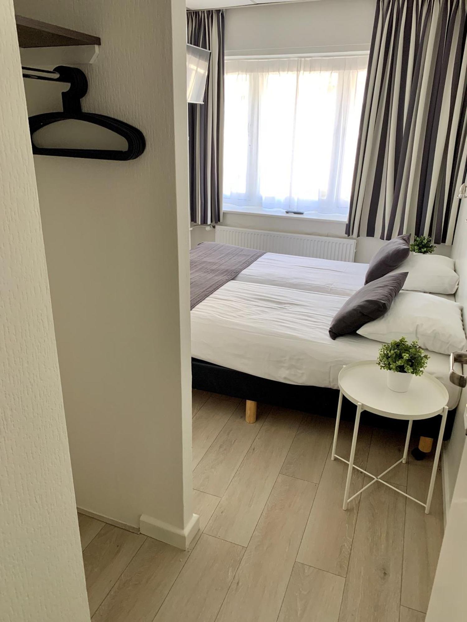 De La Bourse Hotel